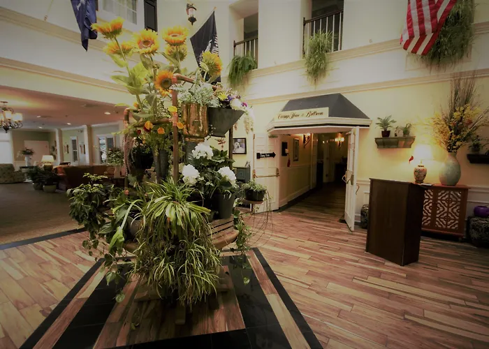 Inn On The Square, An Ascend Collection Hotel